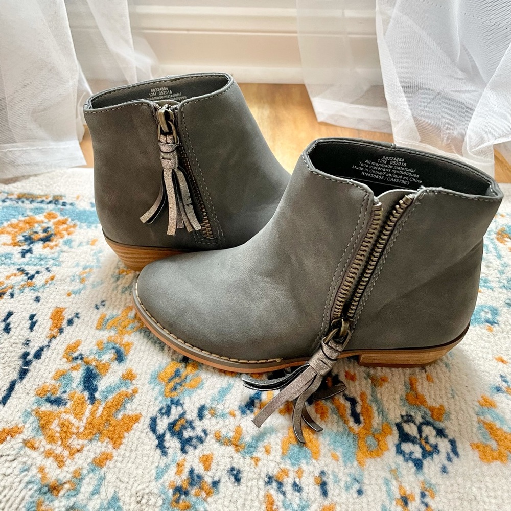 Girl boots new